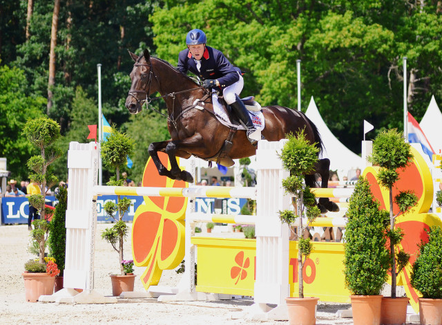 Oliver Townend and Black Tie. Photo by Jenni Autry.