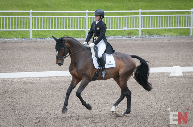 Hannah Sue Burnett and Cooley Dream. Photo by Leslie Threlkeld.