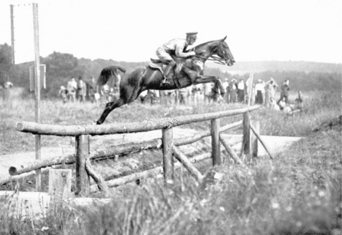 Weird But True Olympic History: Insanity in the Middle at the 1936 ...
