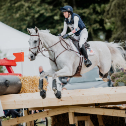 Olivia Dutton and Jewelent. Photo by Tilly Berendt.