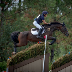 Mary Bess Davis and Imperio Magic. Photo by Dave Shapiro. 